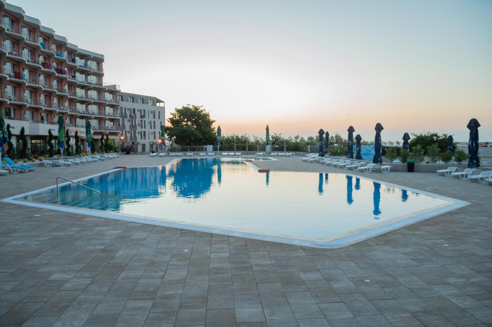 Hotel Amiral مامايا المظهر الخارجي الصورة