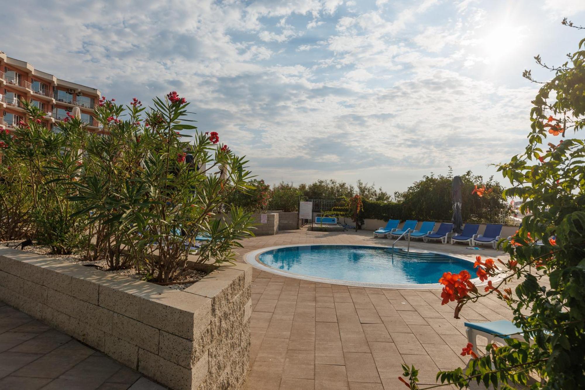 Hotel Amiral مامايا المظهر الخارجي الصورة