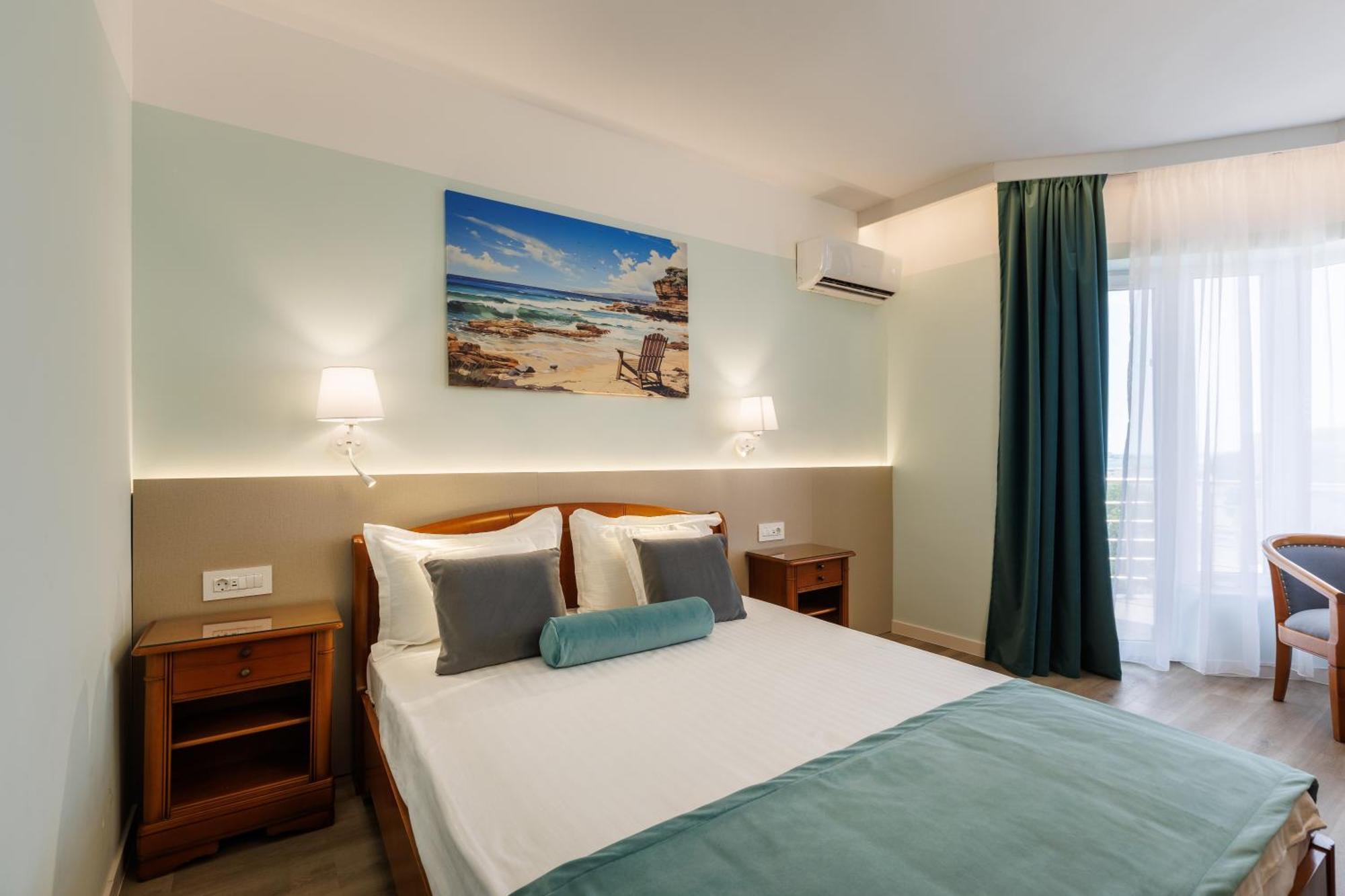 Hotel Amiral مامايا المظهر الخارجي الصورة